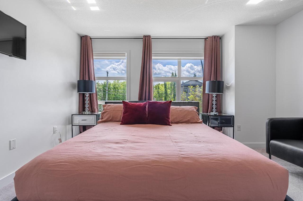 Luxury Spacious Private House Near City Centre YYC Exterior foto